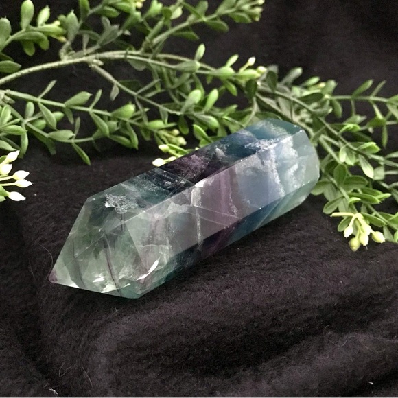 Stunning Fluorite Tower decor - Picture 3 of 4